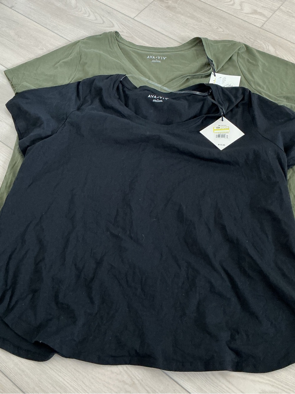 Ava & Viv Scoop Neck Short Sleeve Tees - Black & Olive